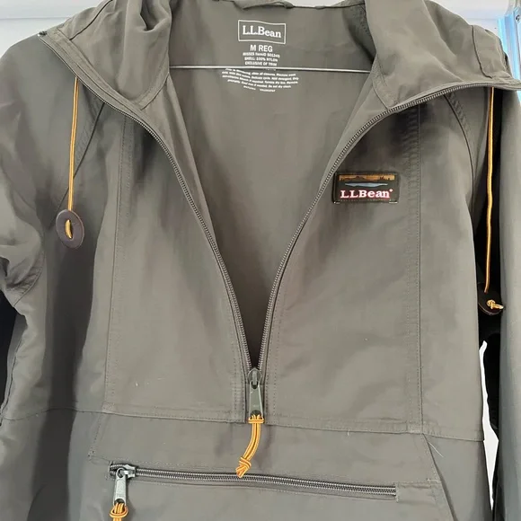 L.L.Bean Olive Green Hooded Rain Jacket - Picture 3 of 6